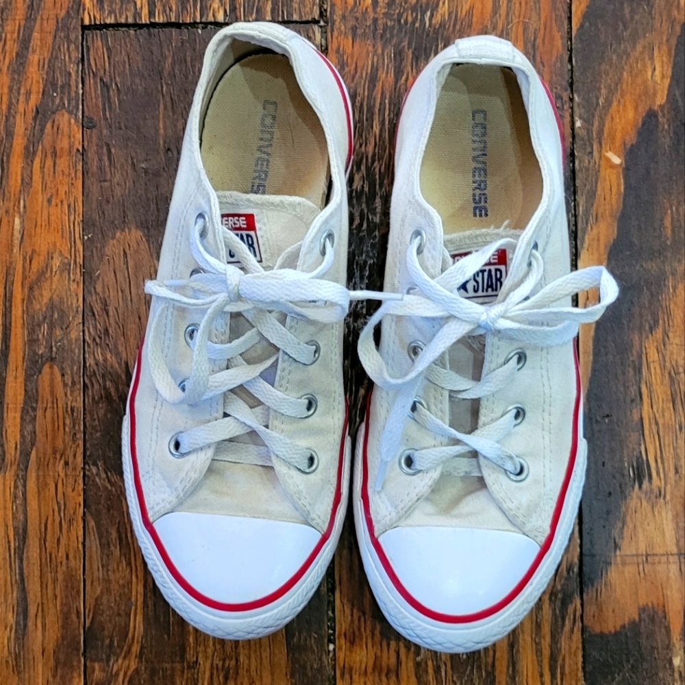 White Converse youth size3